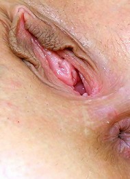 Teenage girl spreading her pussy